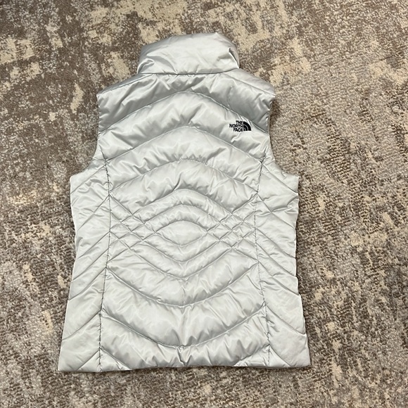 The North Face womens vest - Picture 3 of 3